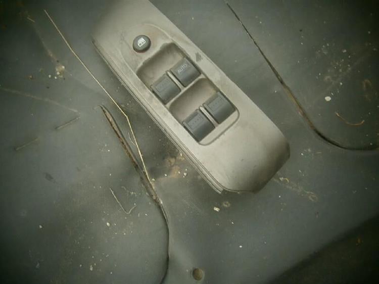 Блок упр. стеклоподъемниками Хонда Фит в Шадринске 75001